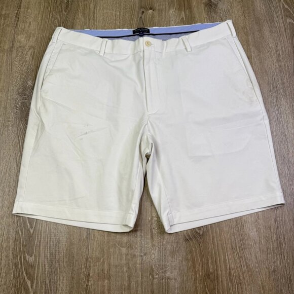 Peter Millar Mens 9" White Solid Flat Front Classic Fit Chino Shorts Size 40 - Picture 1 of 13